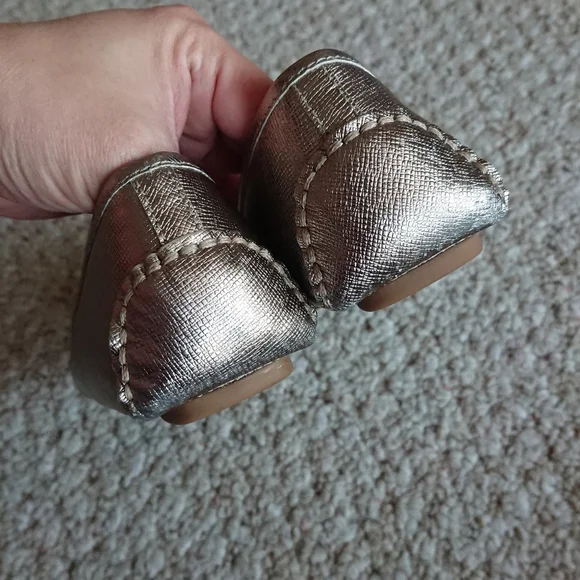 Michael Michael KORS "FULTON" Metallic SILVER MK logo Moccasins size 7M - Picture 7 of 12